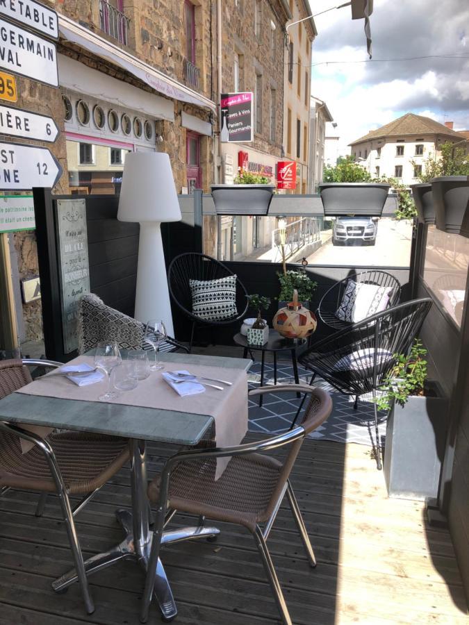 Hotel Restaurant De Londres Saint-Just-en-Chevalet Екстериор снимка
